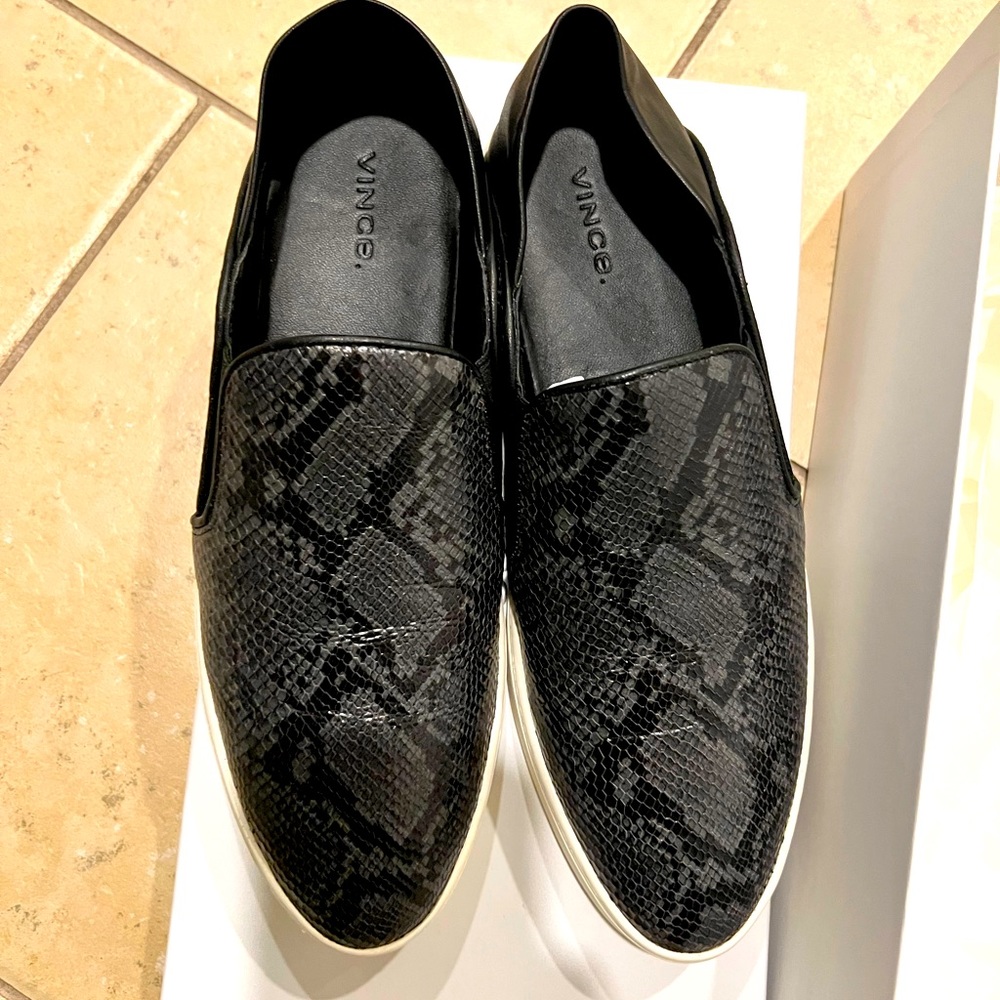 New Vince slip on sneakers sz 7.5